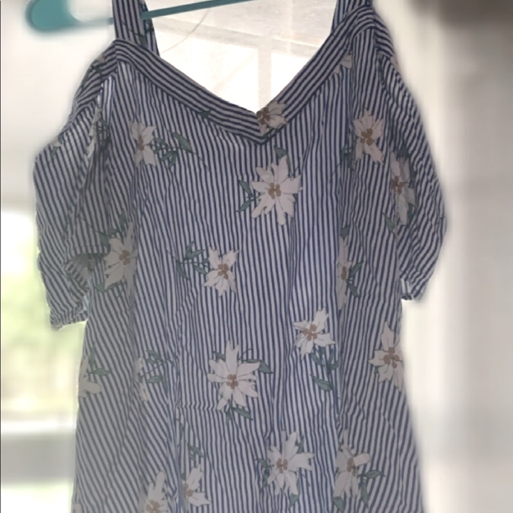 Cold shoulder floral top